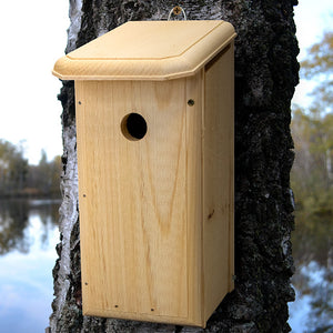 Chickadee House - BirdHousesAndBaths.com