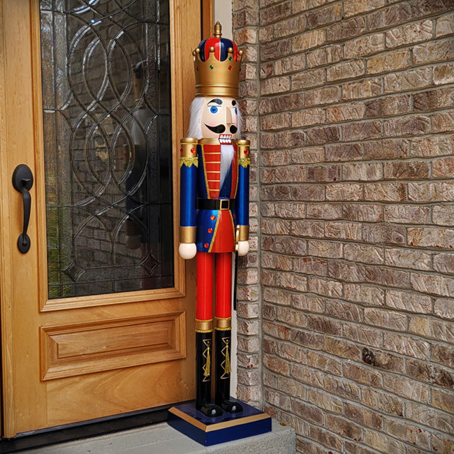 The deals nutcracker statue